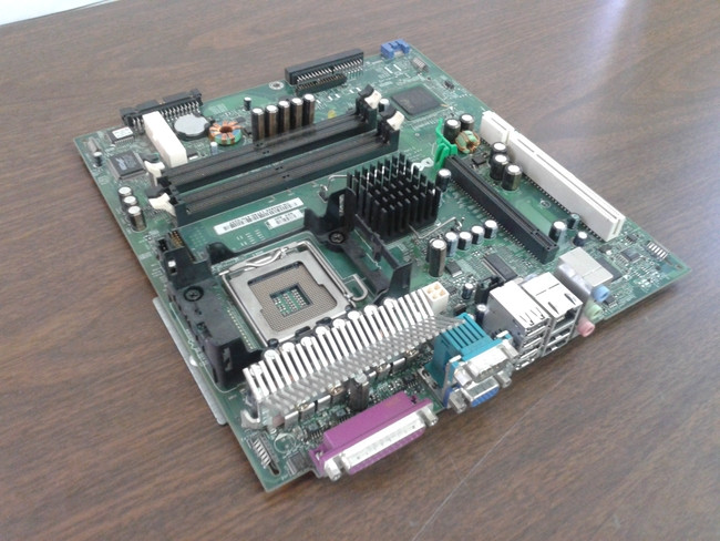 DELL OPTIPLEX GX280  SMALL DESKTOP MOTHERBOARD 4 SLOTS/TARJETA MADRE 4 SLOTS REFURBISHED DELL  F7739, FG116, G7346, CG815, G8310, U9084, DG389, XC685, X6483, XF964, GB310 ,W5864, N4846, D8312