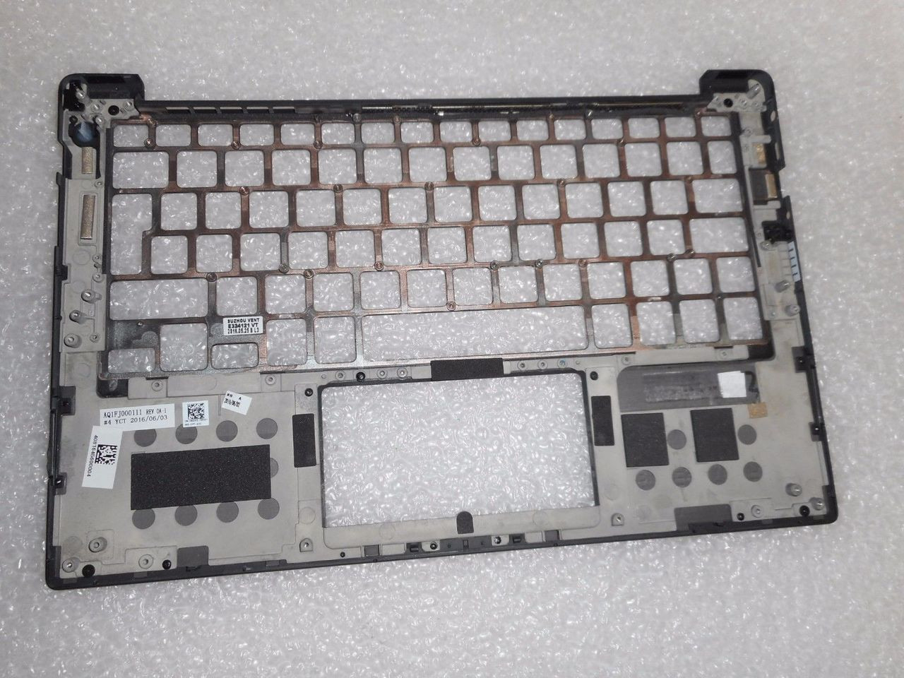 DELL XPS 13 9350 PALMREST NO TOUCHPAD, CHI09, AQ1FJ000114, NXHVX DELL XPS 13 9350 PALMREST NO TOUCHPAD, CHI09, AQ1FJ000114, NXHVX