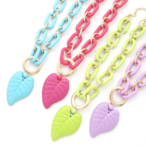 Chunky Color Acrylic Leaf Pendant Necklace-42308