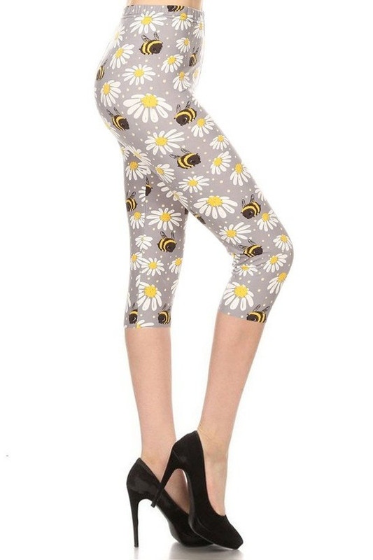 High Waisted Capri Leggings In An Allover Floral And Bee Print-41919