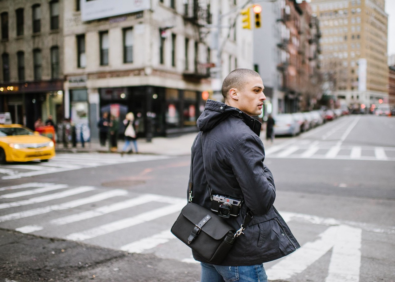 Ona Bowery Nylon Messenger Bag (Black) - Bedford Camera & Video