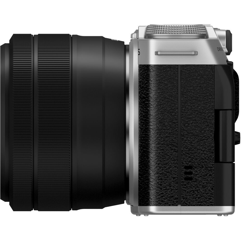 FUJIFILM X-M5 with XC 15-45mm f/3.5-5.6 OIS PZ Lens (Silver)