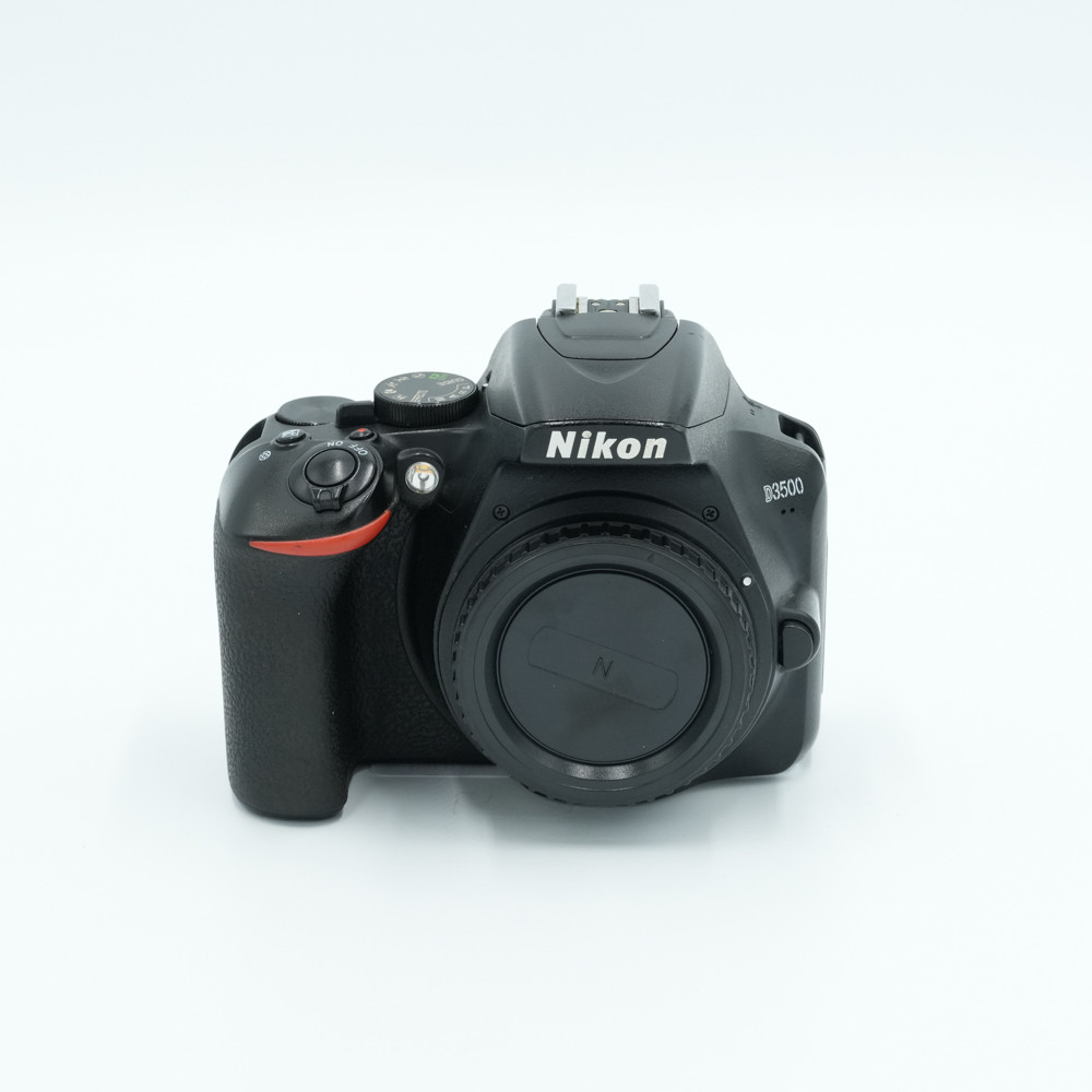 USED NIKON D3500 BODY