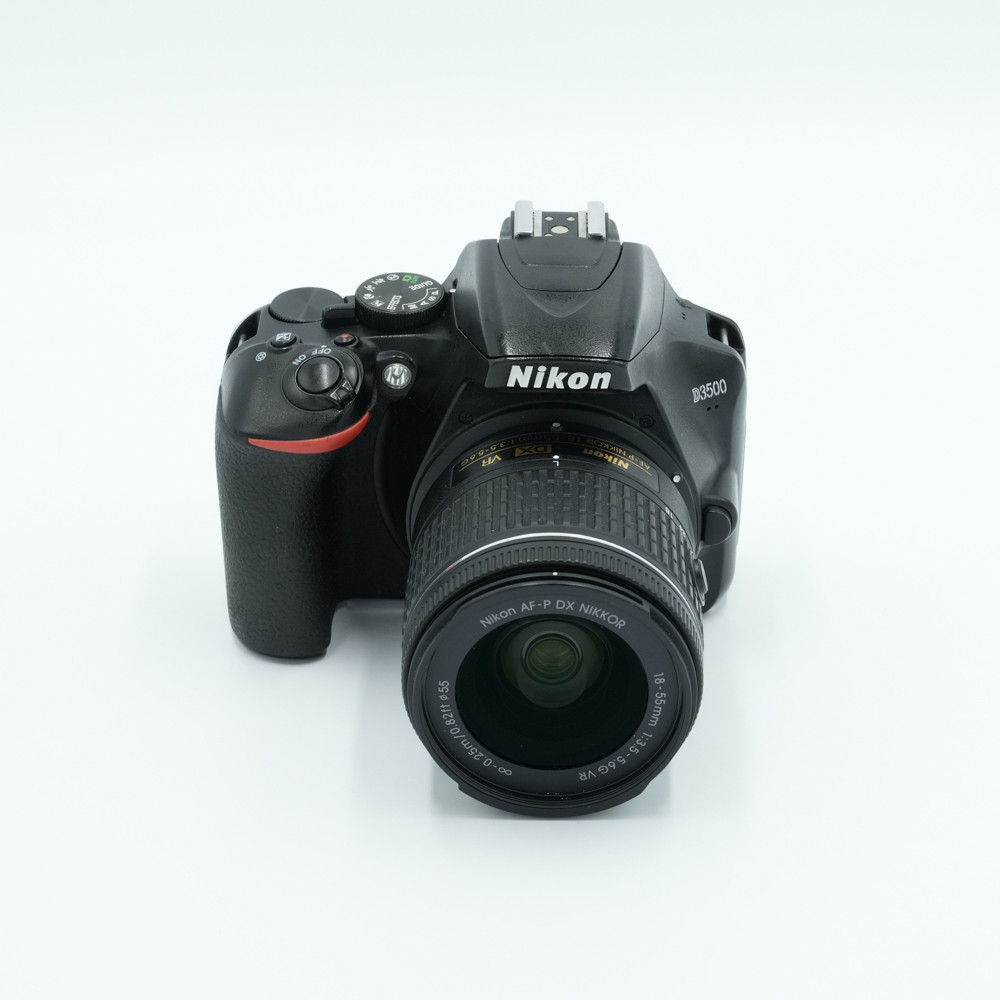 USED NIKON D3500 W/18-55