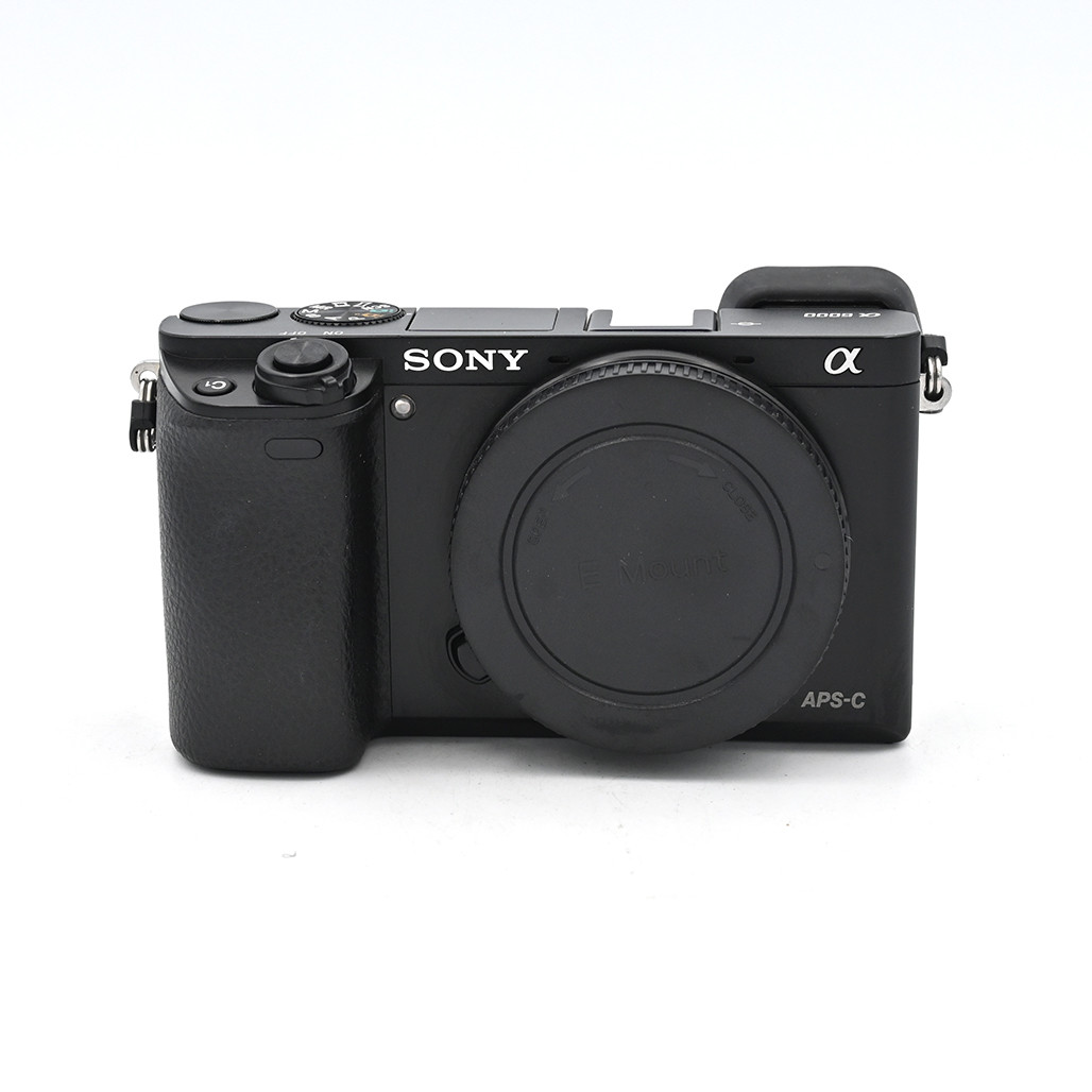 USED SONY A6000 BODY