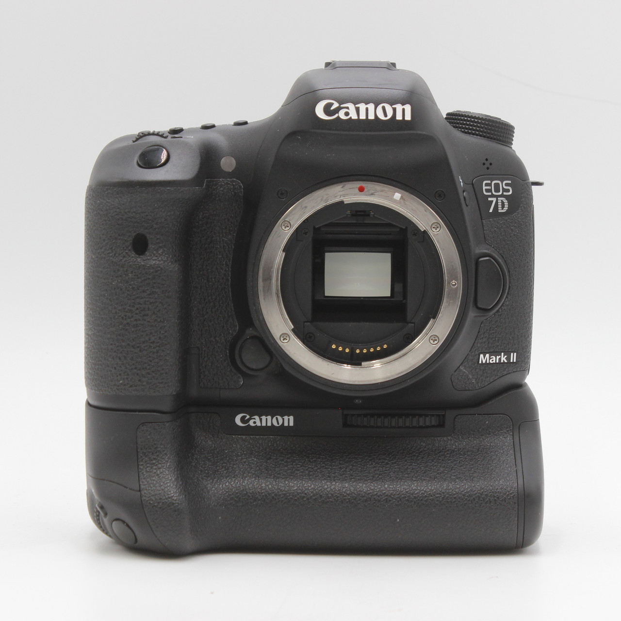 USED CANON EOS 7D II W/GRIP