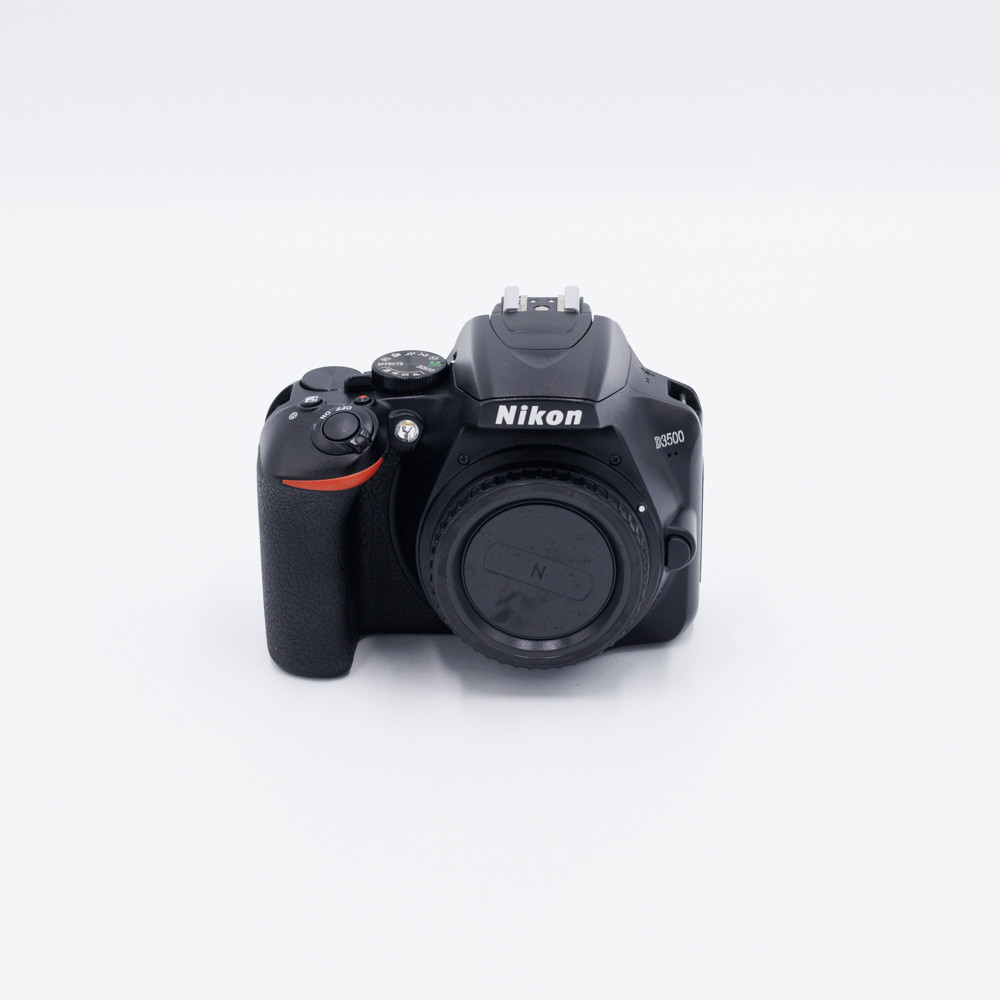 USED NIKON D3500 BODY
