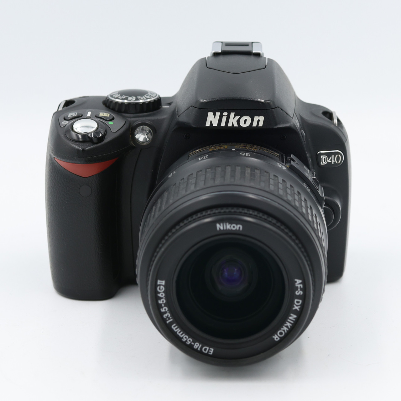USED NIKON D40 W/ 18-55 II