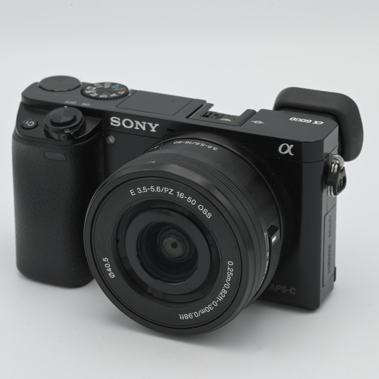 USED SONY A6000 W/16-50