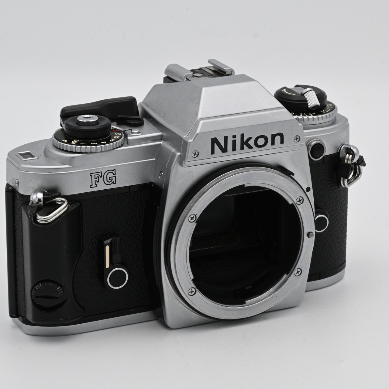 USED NIKON FG BODY SILVER