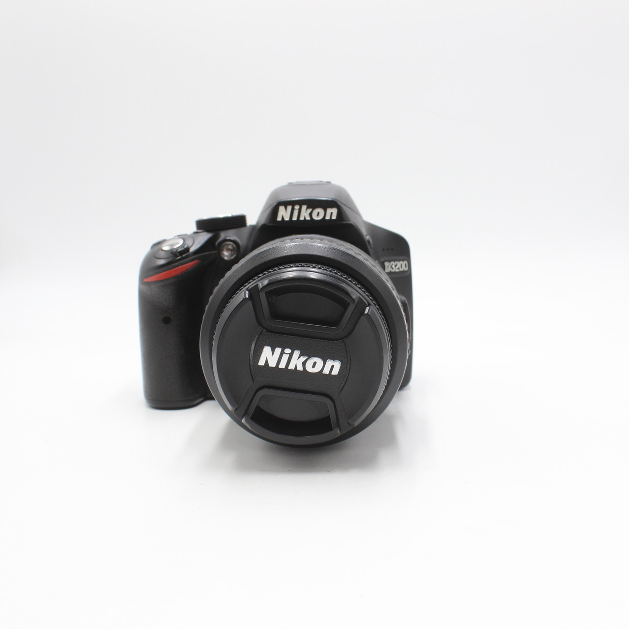 USED NIKON D3200 W/18-55