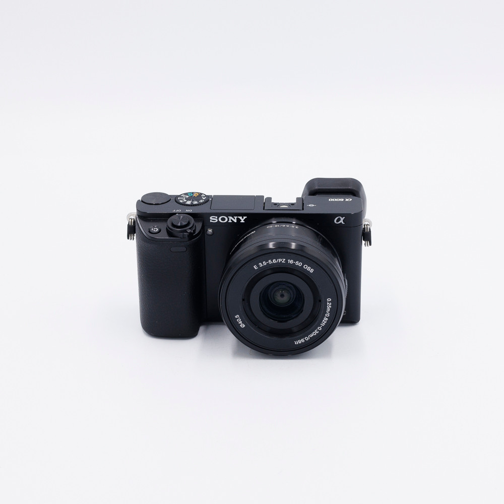 USED SONY A6000 W/16-50 PZ OSS