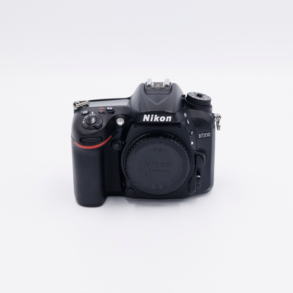 USED NIKON D7200 BODY