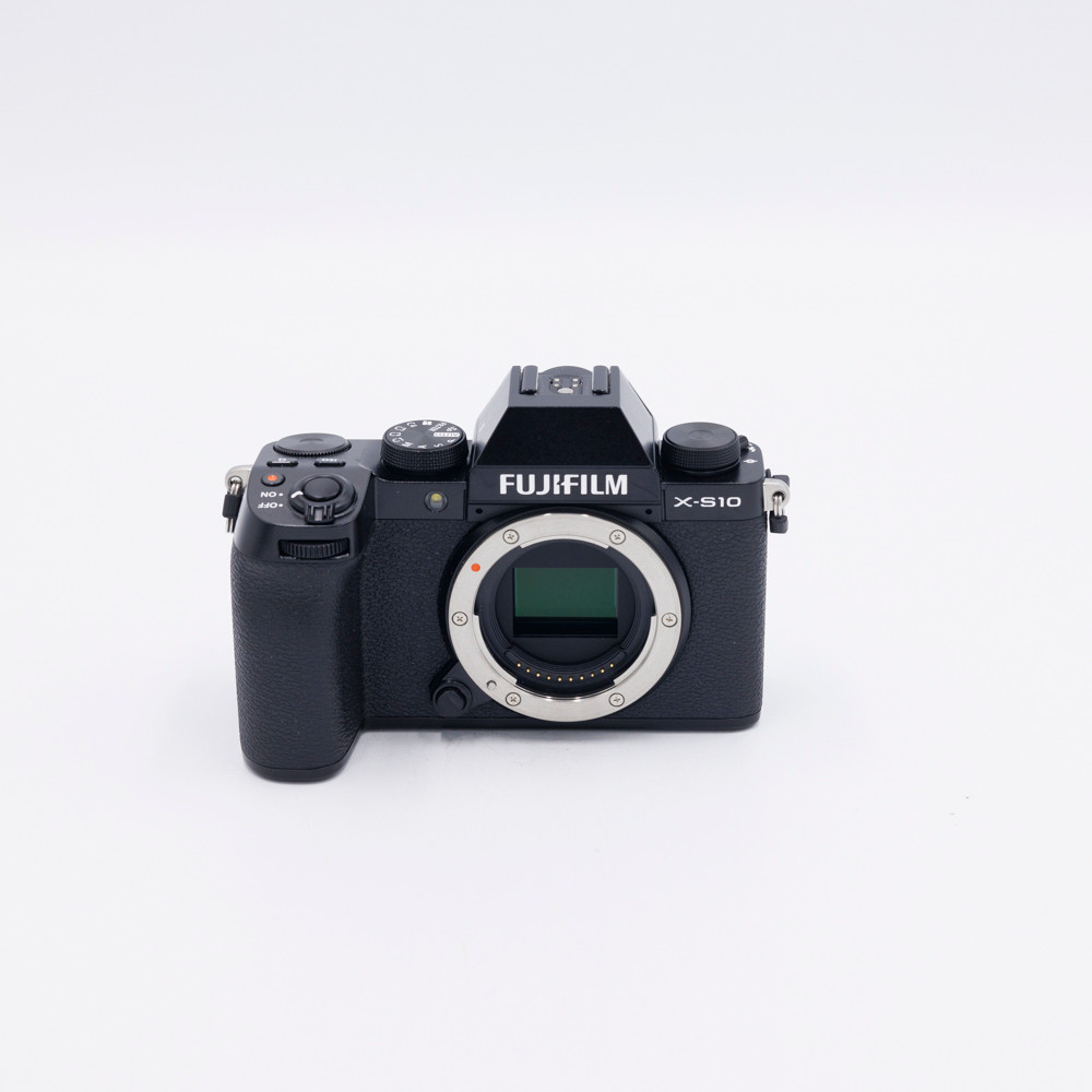 USED FUJI X-S10 BODY