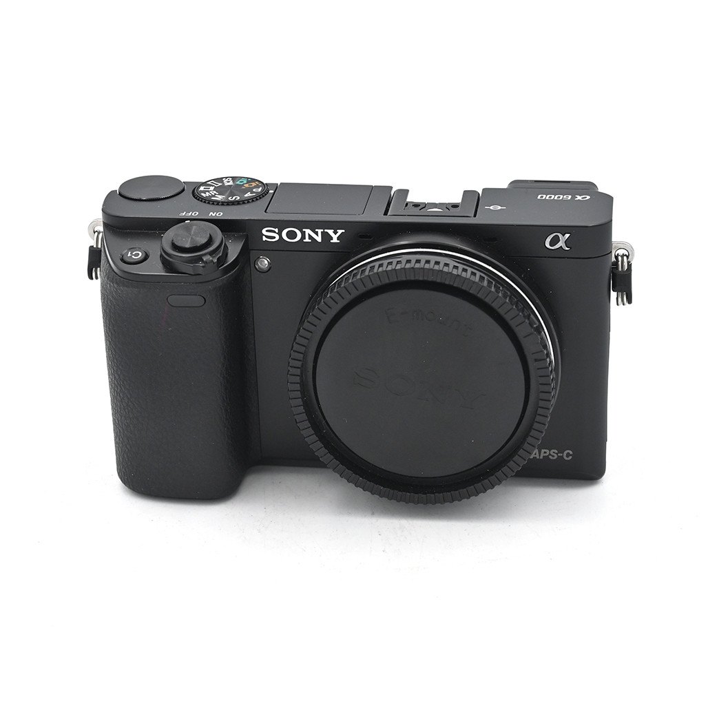 USED SONY A6000