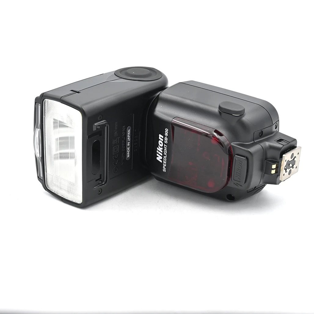 USED NIKON SB-900 SPEEDLIGHT