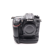 USED NIKON D7200 BODY