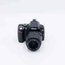 USED NIKON D40 W/18-55 II
