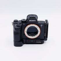 USED SONY A7R III BODY
