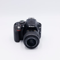 USED NIKON D3300 W/ 18-55