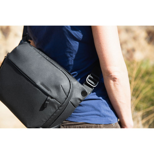 Peak Design Everyday Sling v2 (6L, Black) | Bedfords.com