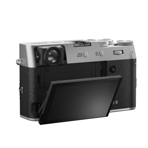 Fujifilm X100VI Digital Camera (Silver) (74101209587) | Bedfords.com