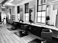 Top 10 Must-Have Salon Accessories for 2025