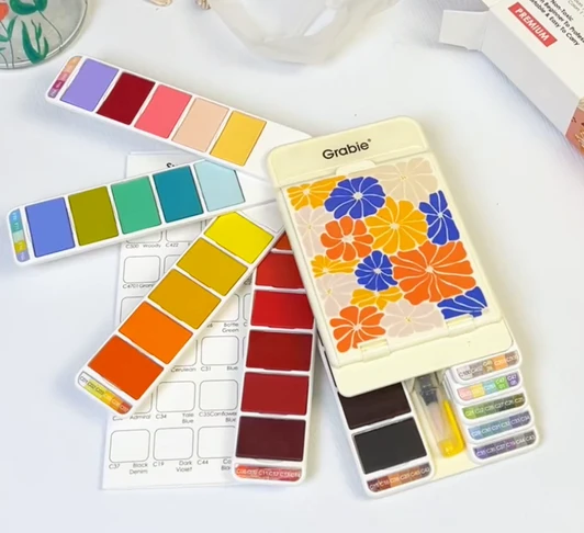 Foldable Watercolor Set of 56