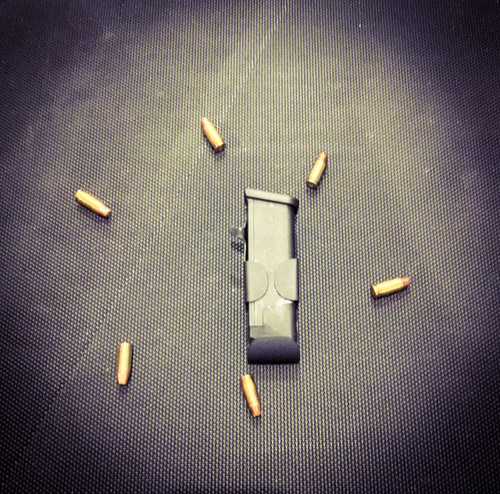 SNAGMAG CONCEALED MAGAZINE HOLSTER (Glock 9/40)