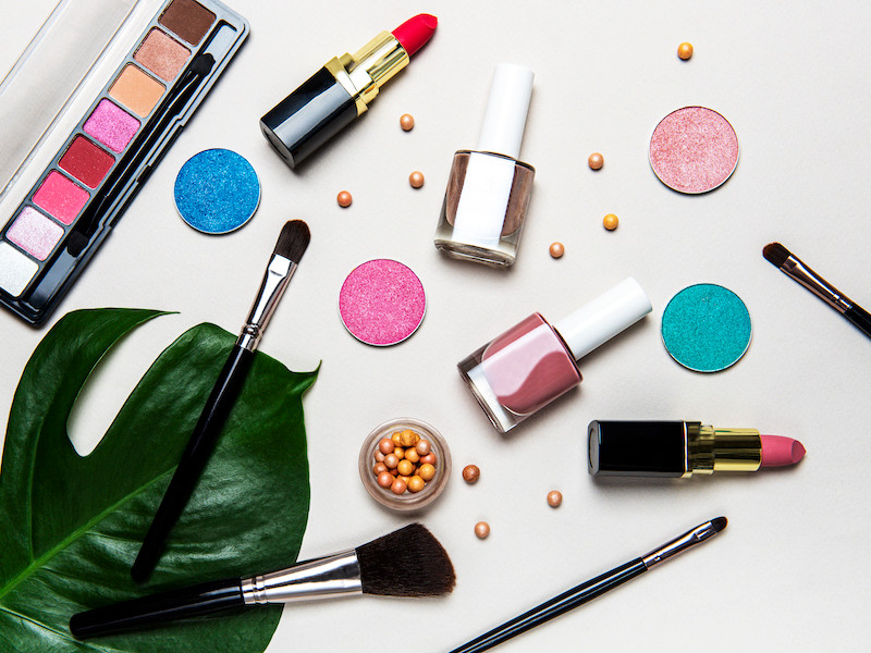 Safe Cosmetics Your Solution to Keep Side Effects of Makeup At Bay NATURELOVA