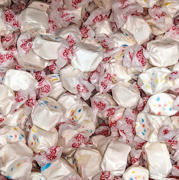 Frosted Cupcake Salt Water Taffy