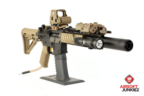 AirsoftJunkiez Custom Expert Series: The Almost Kosher MK18
