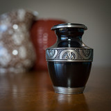 Regent Black Keepsake Urn