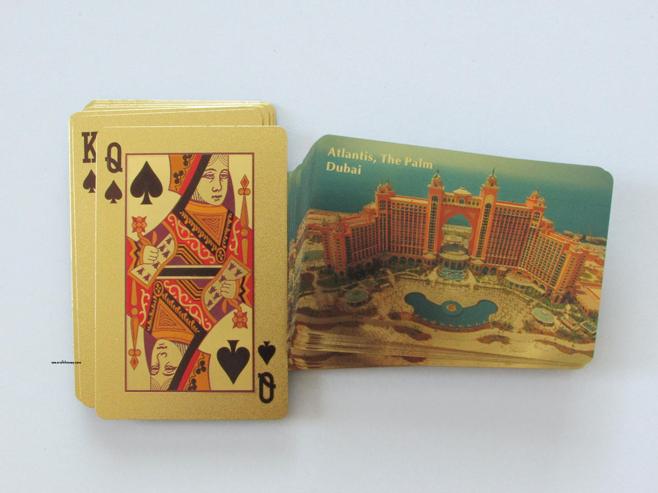 atlantis-hotel-24k-gold-foil-playing-cards-luxury-deck
