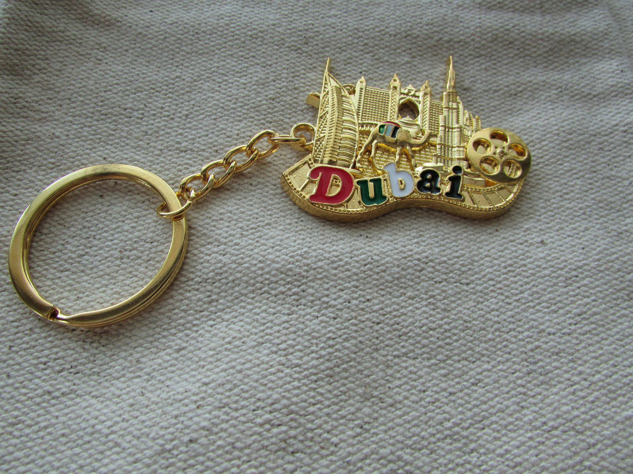 Dubai gift shop , Dubai Gift , key chain , rubber key chain