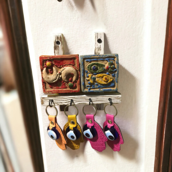 Vintage Inspired Wooden-earthenware Key Holder | Luxury Heritage Gift & Cultural Souvenir - Luxury Handcrafted Art Craftihouse Dubai