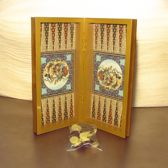 A dual-sided 38x38 cm MDF game board fully open, featuring a high-definition printed hunting scene interior and chess board exterior.