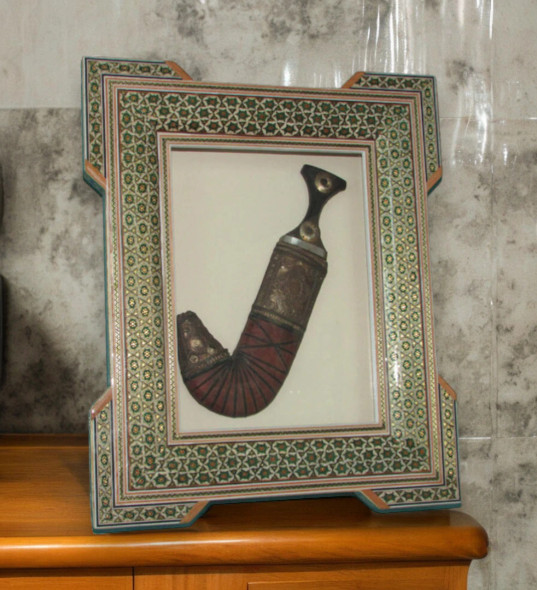 Luxury Antique Omani Khanjar Framed Wooden | Traditional Heritage Wall Decor | Artisan Clay Sculpture Premium Design Showcase