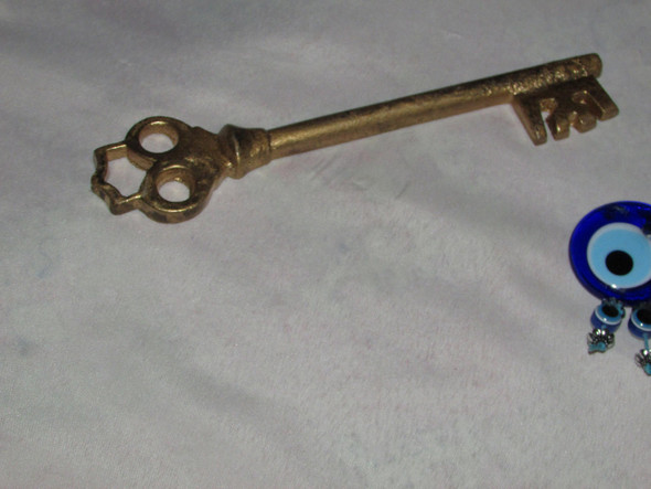 Golden Skeleton Key | Sophisticated Boutique Accessory | Crafted In Dubai - Luxury Handcrafted Art Craftihouse Dubai