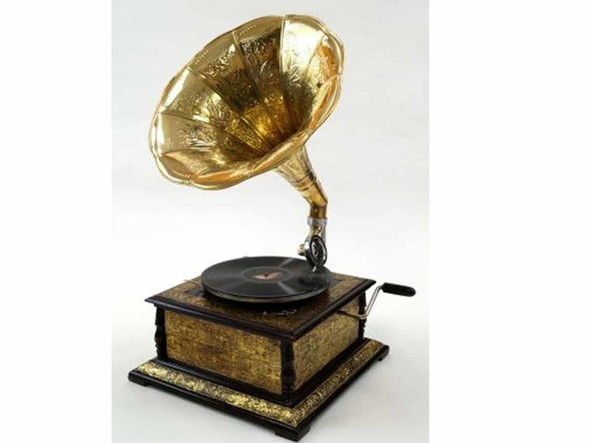 Artisan Uae Vintage Brass Inlaid Gramophone High-Resolution Product Shot