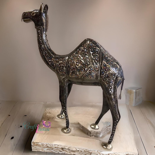 Exclusive Uae Uae Metal Statue 60 Fine Craftsmanship Detail