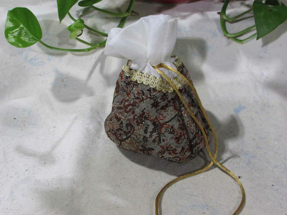 Artisan Uae Termeh Bag Termeh Pouch High-Resolution Product Shot