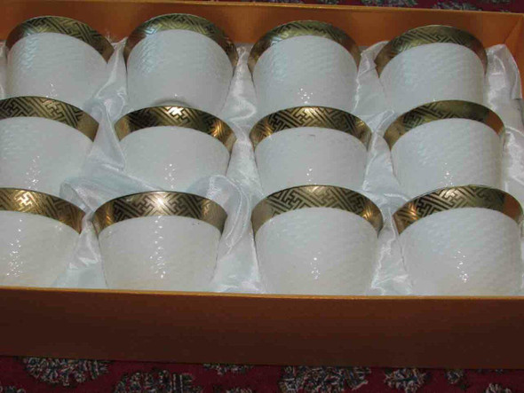 An exclusive Craftihouse ceramic coffee cup, designed to bring traditional Middle Eastern hospitality and elegance to gatherings.