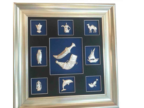 Gift From Uae | Souvenir Frame From Dubai | Shop A Khanjar Frame In Dubai - Luxury Handcrafted Souvenir Craftihouse Dubai