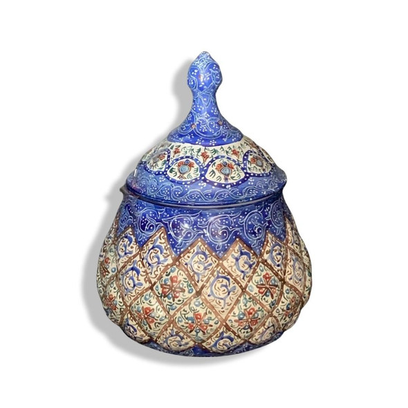 Exclusive Mina Kari (Enamel) Sugar Fine Craftsmanship Detail