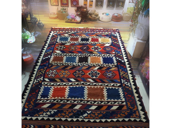 Handmade Kilim 240x150 Cm Traditional Handmade Kilim Home Decor Kilim | High-end Boutique Souvenir | Crafted In Dubai - Luxury Handcrafted Art Craftihouse Dubai