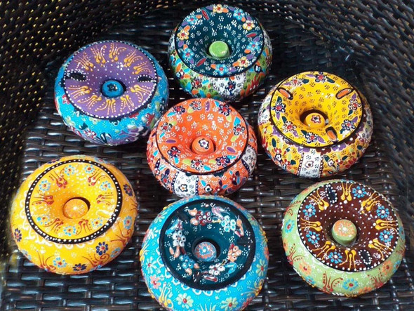 Exclusive Assorted color and pattern Ashtray ,  Turkish ceramic Ashtray with Lid Fine Craftsmanship Detail