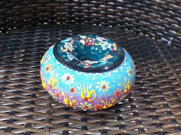 Handcrafted Assorted color and pattern Ashtray ,  Turkish ceramic Ashtray with Lid Lifestyle Visual