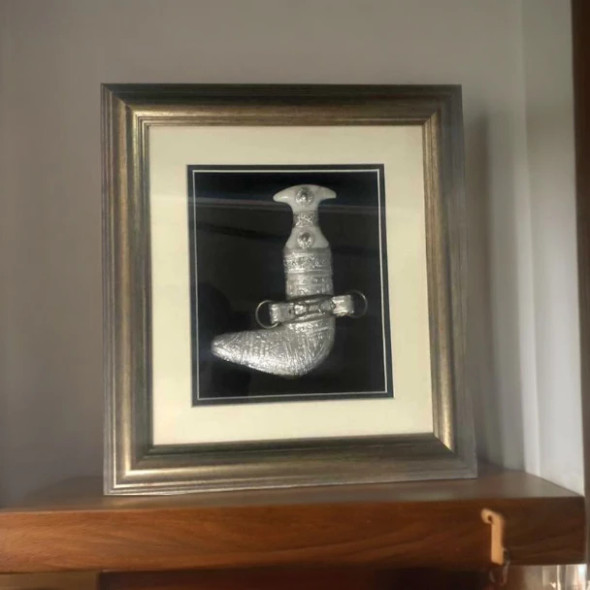 Exclusive Silver Color Omani Khanjar Framed Fine Craftsmanship Detail