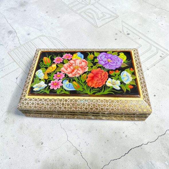 Stunning hand painted 20x13 – Master-Crafted Heritage Collectible